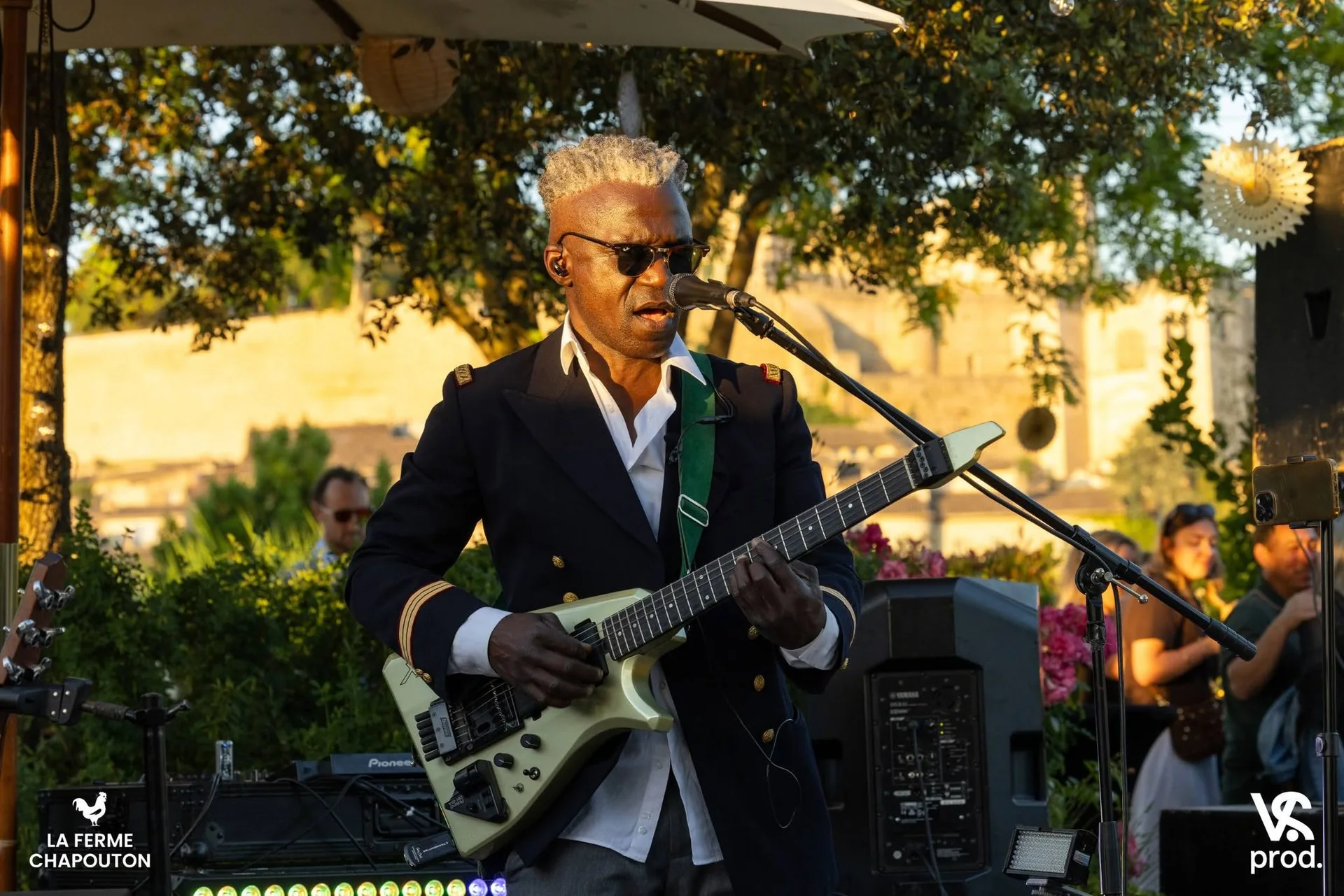 Musicien live pendant la réception